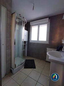 Maison sur sous sol complet proche bourg des Essarts