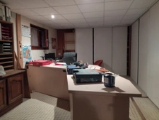 Maison familiale sur sous sol avec dépendances, garage et pi