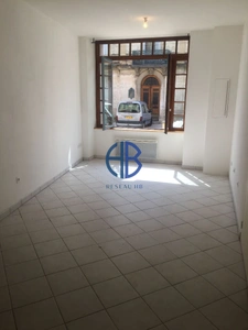 Immeuble La Cote Saint Andre 6 pièce(s) 121.20 m2