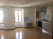 Immeuble La Cote Saint Andre 6 pièce(s) 121.20 m2