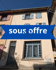 Immeuble La Cote Saint Andre 6 pièce(s) 121.20 m2