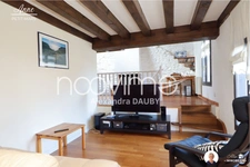 [Anne] Maison en pierre coeur de Bourg