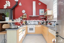 [Anne] Maison en pierre coeur de Bourg