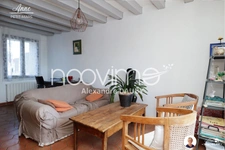 [Anne] Maison en pierre coeur de Bourg