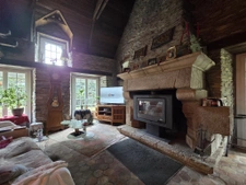 SUPERBE LONGERE EN PIERRE-Charme et sérénité dans un hameau 