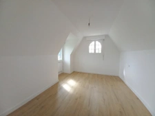 MAISON NEO-BRETONNE 5 CHAMBRES  GRAND TERRAIN AVEC VERGER A 