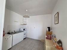 ENSEMBLE IMMOBILIER 3 LOGEMENTS-PARKING- CENTRE BOURG NEULLI