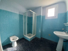 MAISON NEO-BRETONNE 5 CHAMBRES  GRAND TERRAIN AVEC VERGER A 