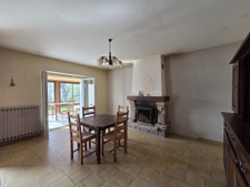 A VENDRE Maison avec fort potentiel  Environnement calme pro