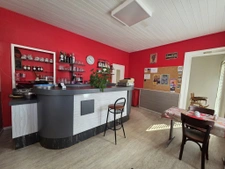 ENSEMBLE IMMOBILIER 3 LOGEMENTS-PARKING- CENTRE BOURG NEULLI