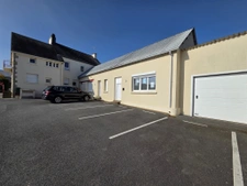 ENSEMBLE IMMOBILIER 3 LOGEMENTS-PARKING- CENTRE BOURG NEULLI