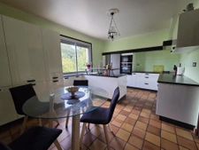 A VENDRE ELEGANTE DEMEURE FAMILIALE AVEC APPARTEMENT INDEPEN