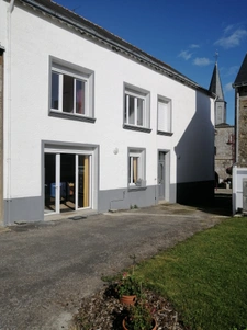 MAISON FAMILIALE 5 CHAMBRES à VENDRE à Saint-Gérand-Croixanv