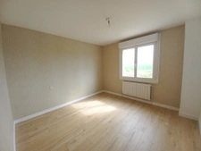 MAISON NEO-BRETONNE 5 CHAMBRES  GRAND TERRAIN AVEC VERGER A 