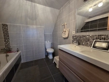 A VENDRE MAISON EN PIERRE RENOVEE 4 CHAMBRES NEULLIAC (56)