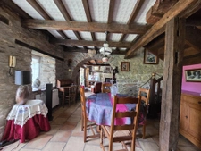 SUPERBE LONGERE EN PIERRE-Charme et sérénité dans un hameau 