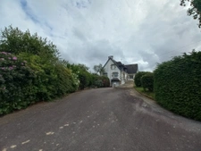 MAISON NEO-BRETONNE 5 CHAMBRES  GRAND TERRAIN AVEC VERGER A 