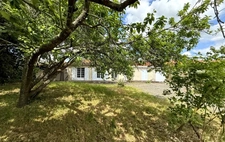 Maison de plain-pied avec grand terrain rare   Quartier Gare