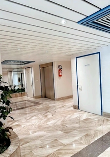 Duplex lumineux avec balcon et ascenseur à proximité immédia