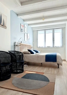 Maison rénovée avec goût   4 chambres   Cour sans vis-à-vis 