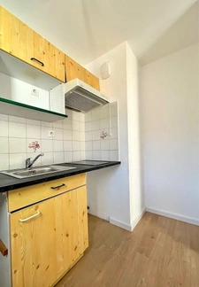 À vendre   Appartement T2 lumineux, rénové, à deux pas du ce
