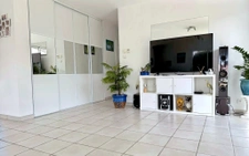 Maison de plain-pied avec jardin arboré, secteur Château d'O