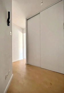 À vendre   Appartement T2 lumineux, rénové, à deux pas du ce