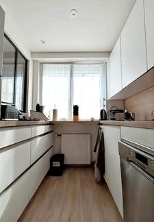 Maison rénovée avec goût   4 chambres   Cour sans vis-à-vis 