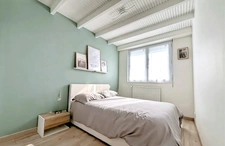 Maison rénovée avec goût   4 chambres   Cour sans vis-à-vis 