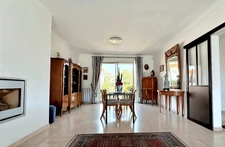 Maison familiale rénovée avec volumes rares   Quartier Saint