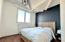 Maison rénovée avec goût   4 chambres   Cour sans vis-à-vis 