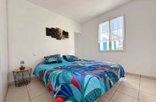 Maison de plain-pied avec jardin arboré, secteur Château d'O