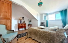 Maison familiale rénovée avec volumes rares   Quartier Saint