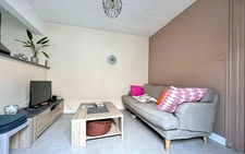 Charmante maison de ville de plain-pied à deux pas de la pla