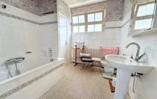 Maison de plain-pied avec grand terrain rare   Quartier Gare