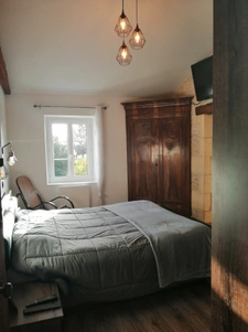 MAISON CHARENTAISE AVEC STUDIO PISCINE DEPENDANCES  247 M2