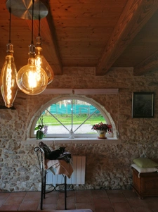 MAISON CHARENTAISE AVEC STUDIO PISCINE DEPENDANCES  247 M2