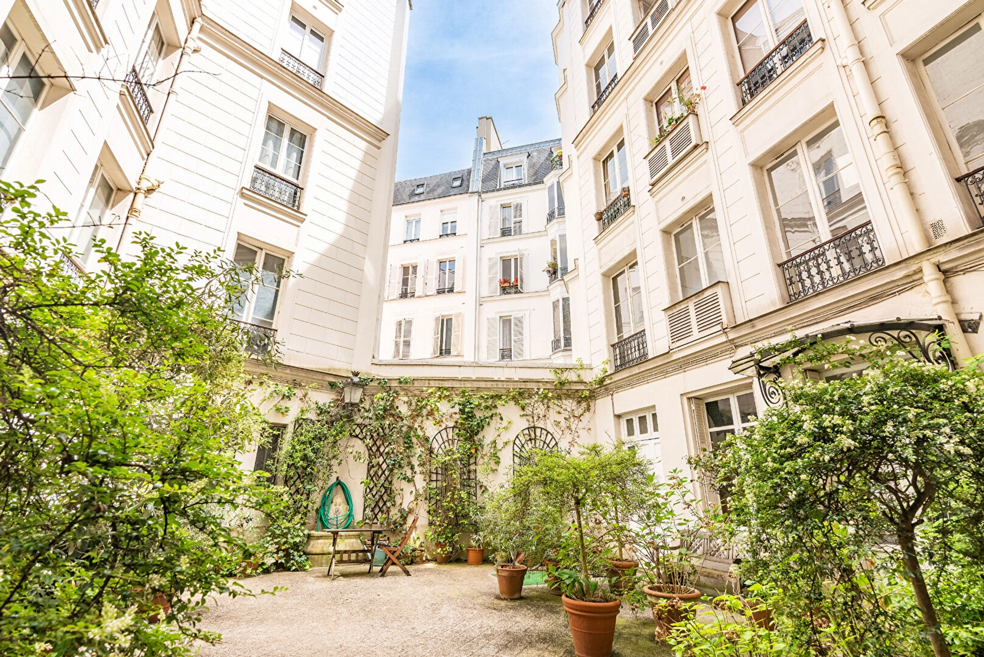 PARIS 8 - QUARTIER EUROPE 12