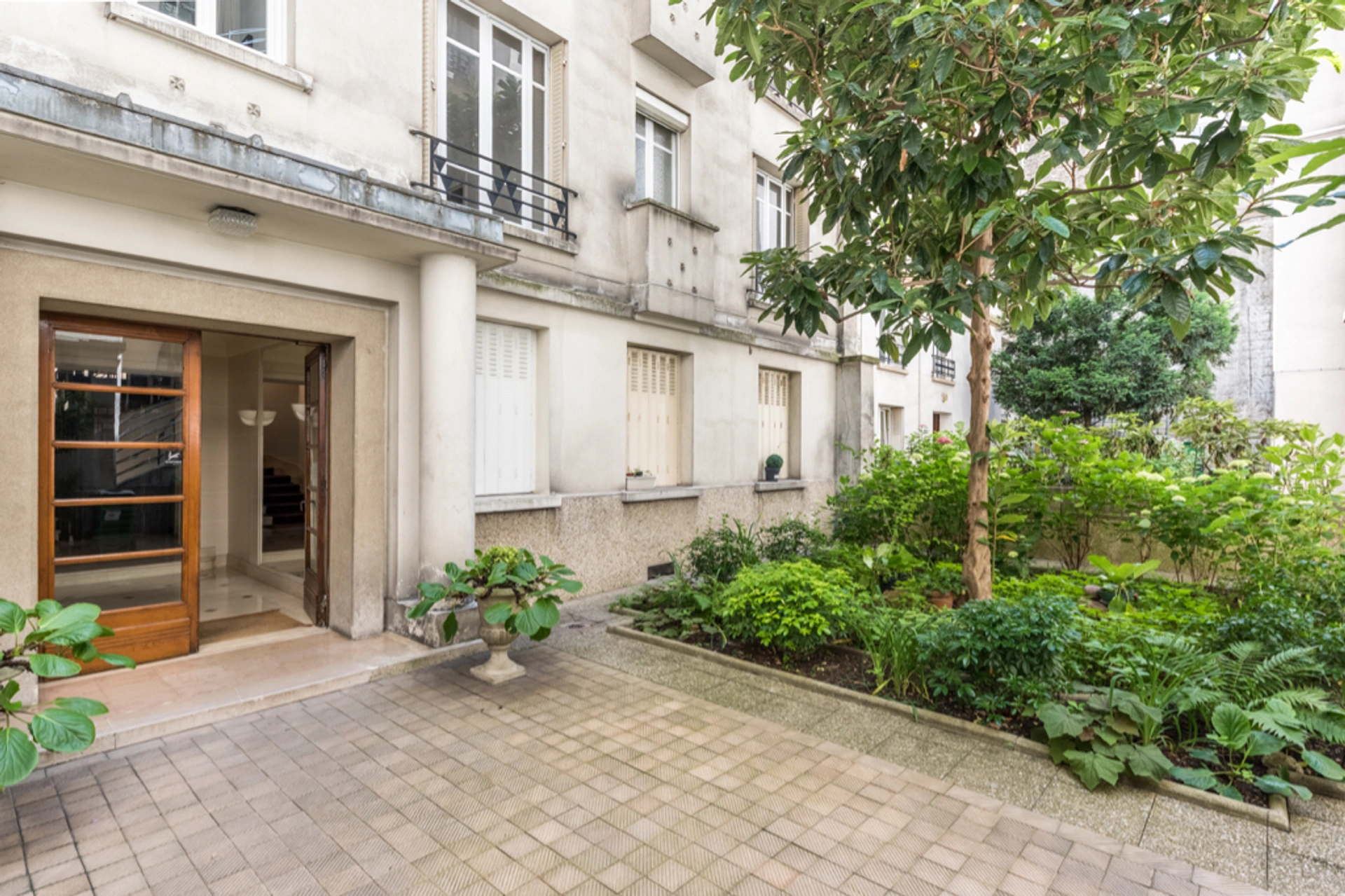 EXCLUSIVITE - 2 pièces -  Parc Monceau 8