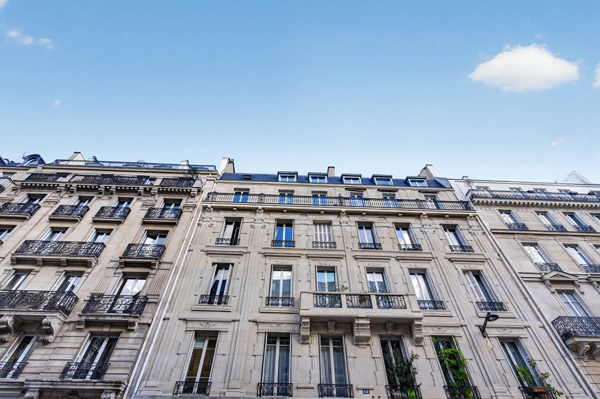 PARIS 8e - EUROPE 16
