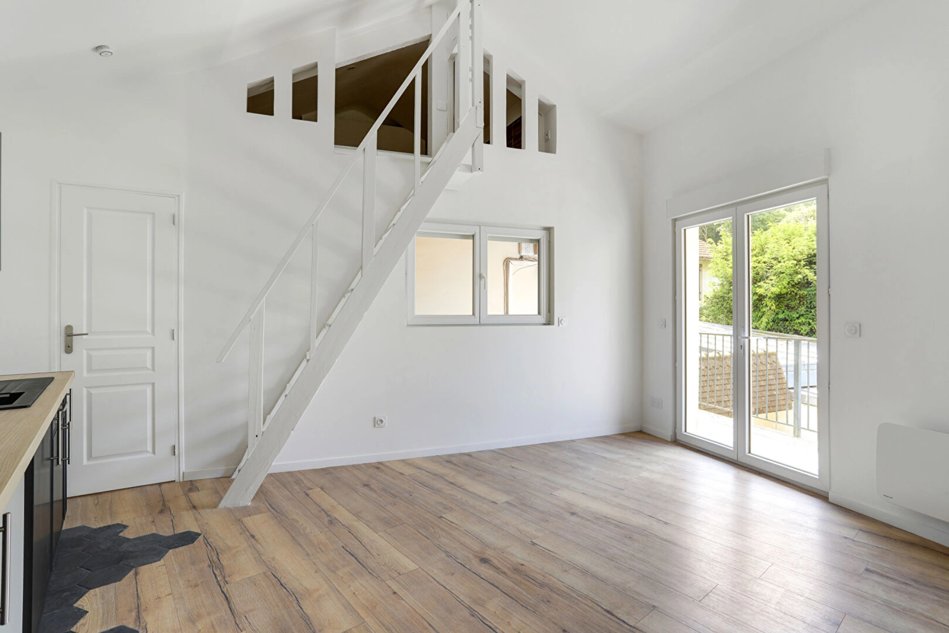 BOUGIVAL - CENTRE-VILLE / JONCHÈRE 2