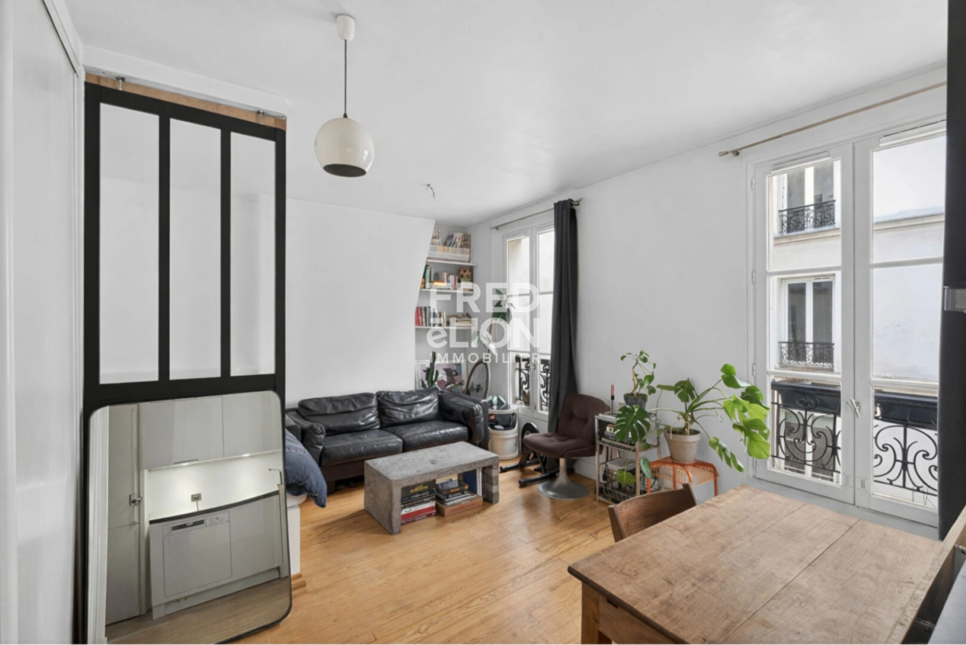 Appartement Paris 1 pièce(s) 23.83 m2 1