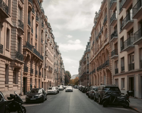 RUE SAINT-PETERSBOURG