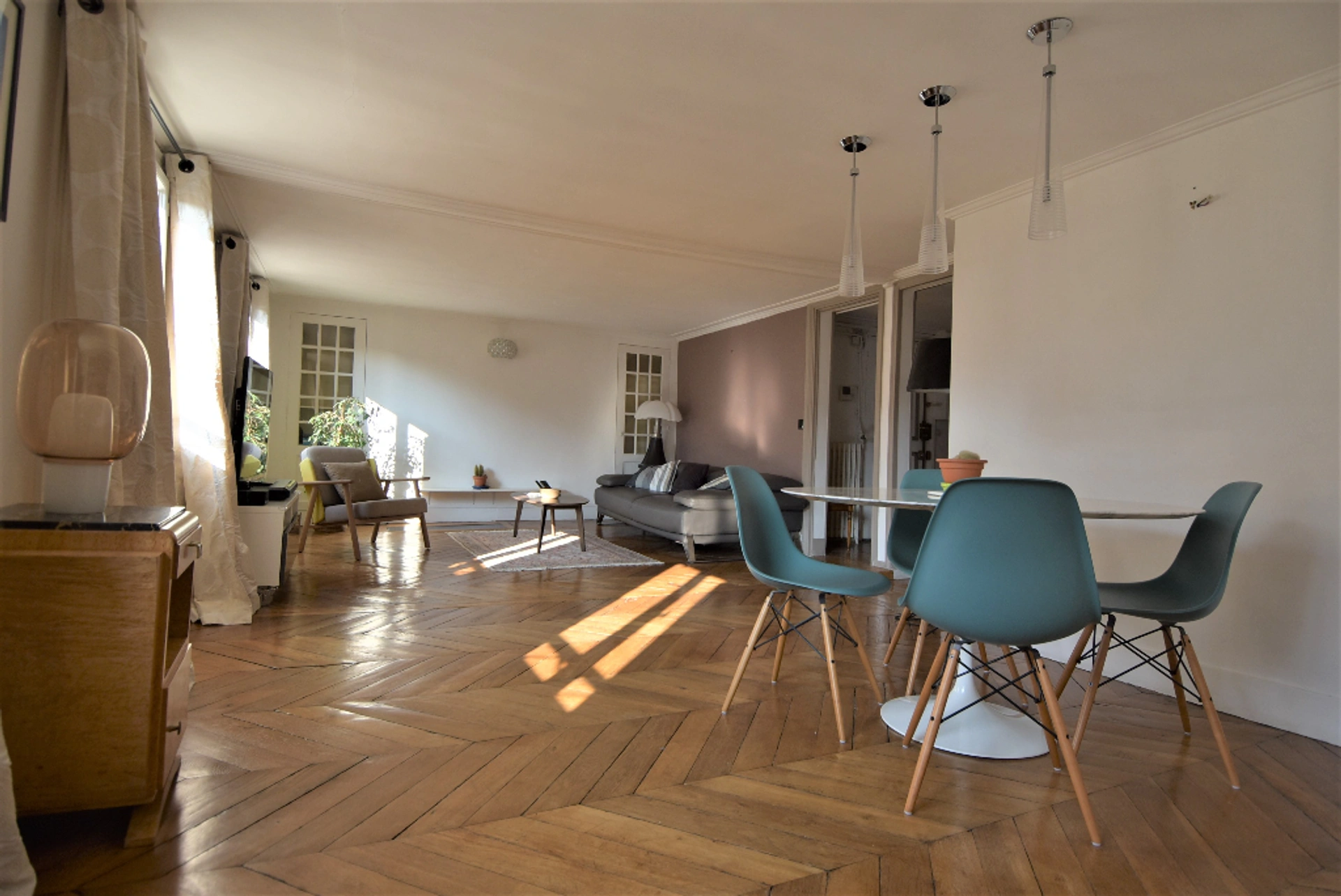 Appartement Paris 4 pièce(s) 78.09 m2 - rue de Moscou - 75008 PARIS 1