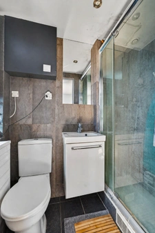 PARIS 10, CANAL SAINT MARTIN, STUDIO 17M2 5