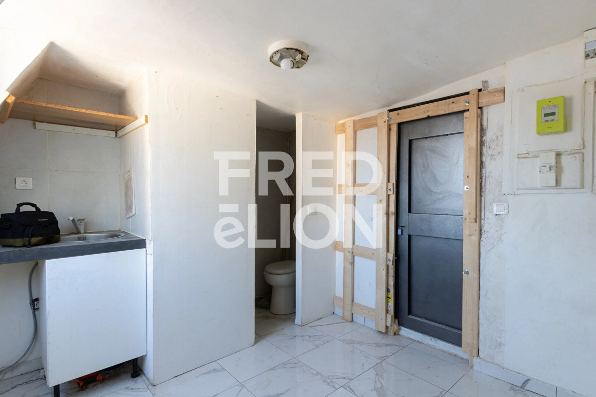 PARIS 10 - VILLAGE SAINT MARTIN 2