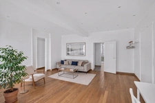 PARIS 10 - MAIRIE DU XE - 3 PIECES - 88M² 3