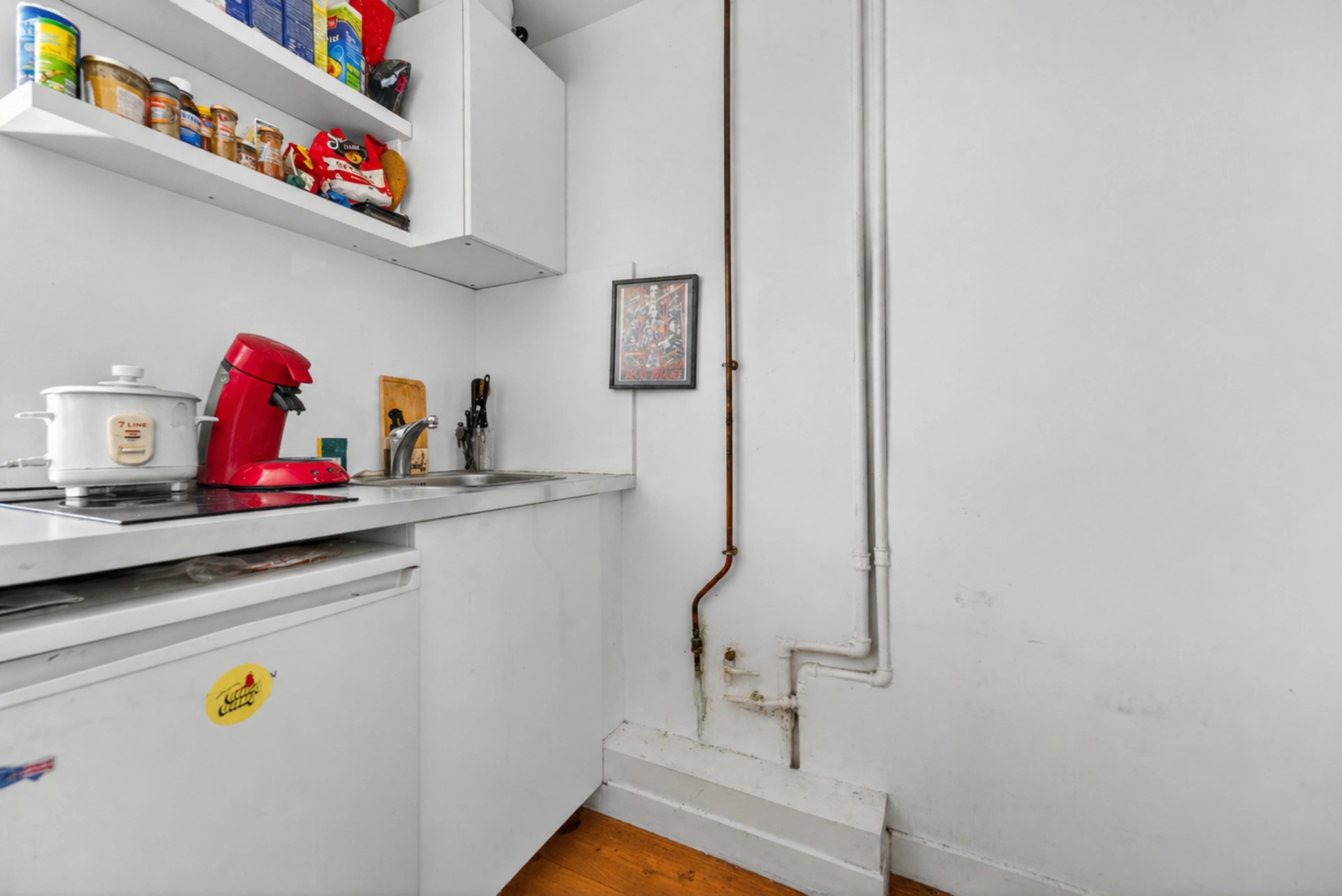 PARIS 10, CANAL SAINT MARTIN, STUDIO 17M2 4