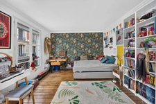 PARIS X - VILLAGE SAINT MARTIN 14