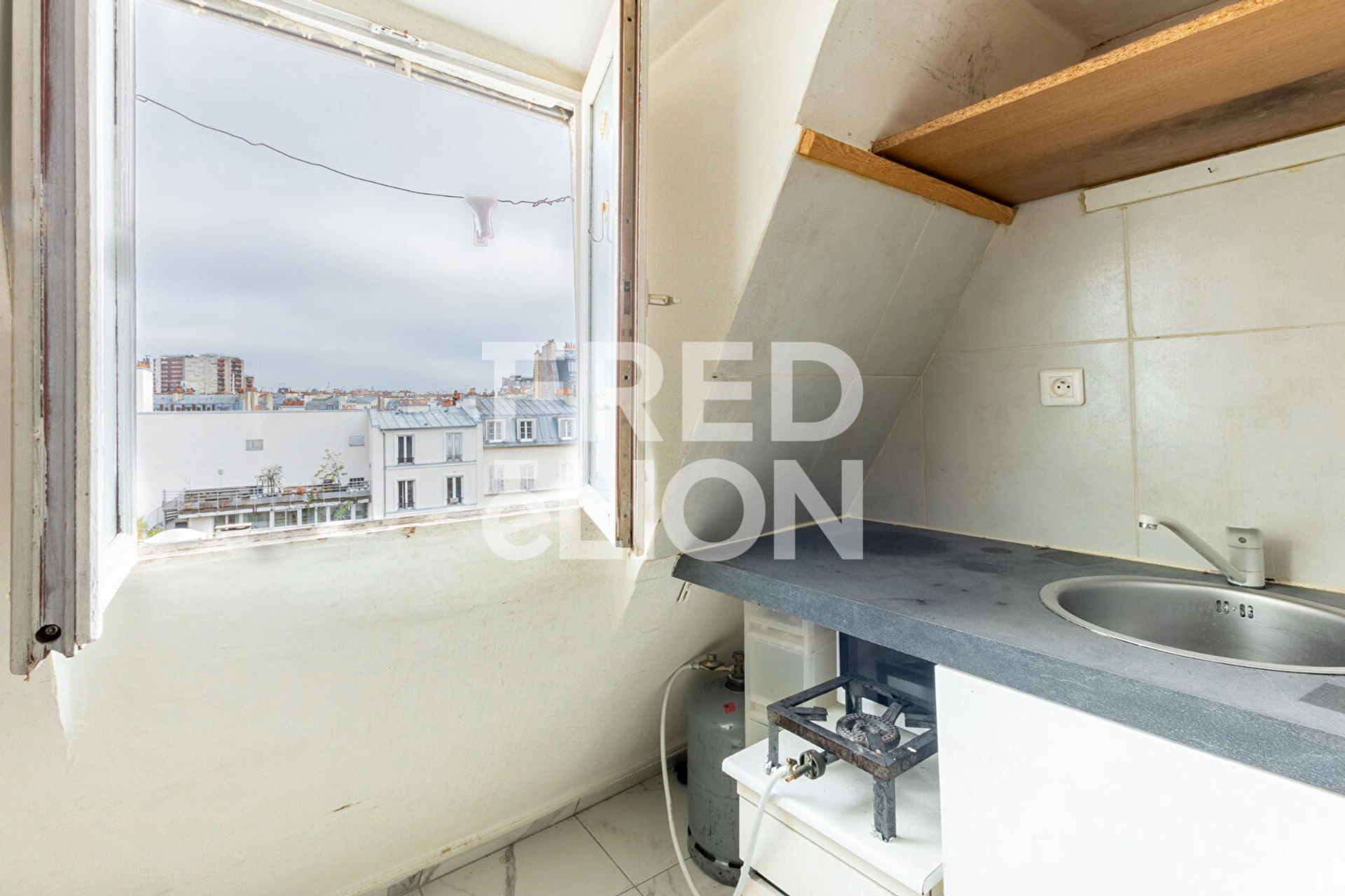 PARIS 10 - VILLAGE SAINT MARTIN 1